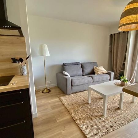 Coeur De Cabourg- Joli Studio Avec Terrasse - Apartment Bagian luar foto