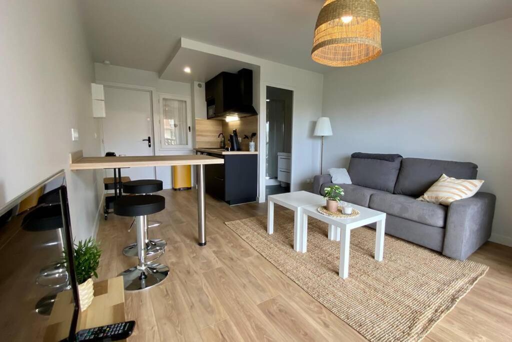 Coeur De Cabourg- Joli Studio Avec Terrasse - Apartment Bagian luar foto