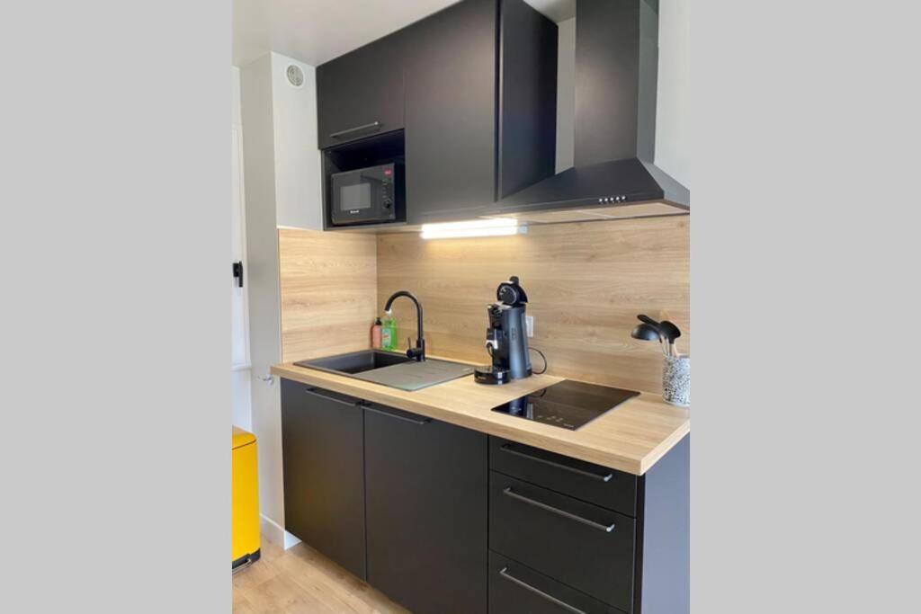 Coeur De Cabourg- Joli Studio Avec Terrasse - Apartment Bagian luar foto